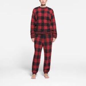 SKIMS Red Buffalo Plaid Cozy Set!